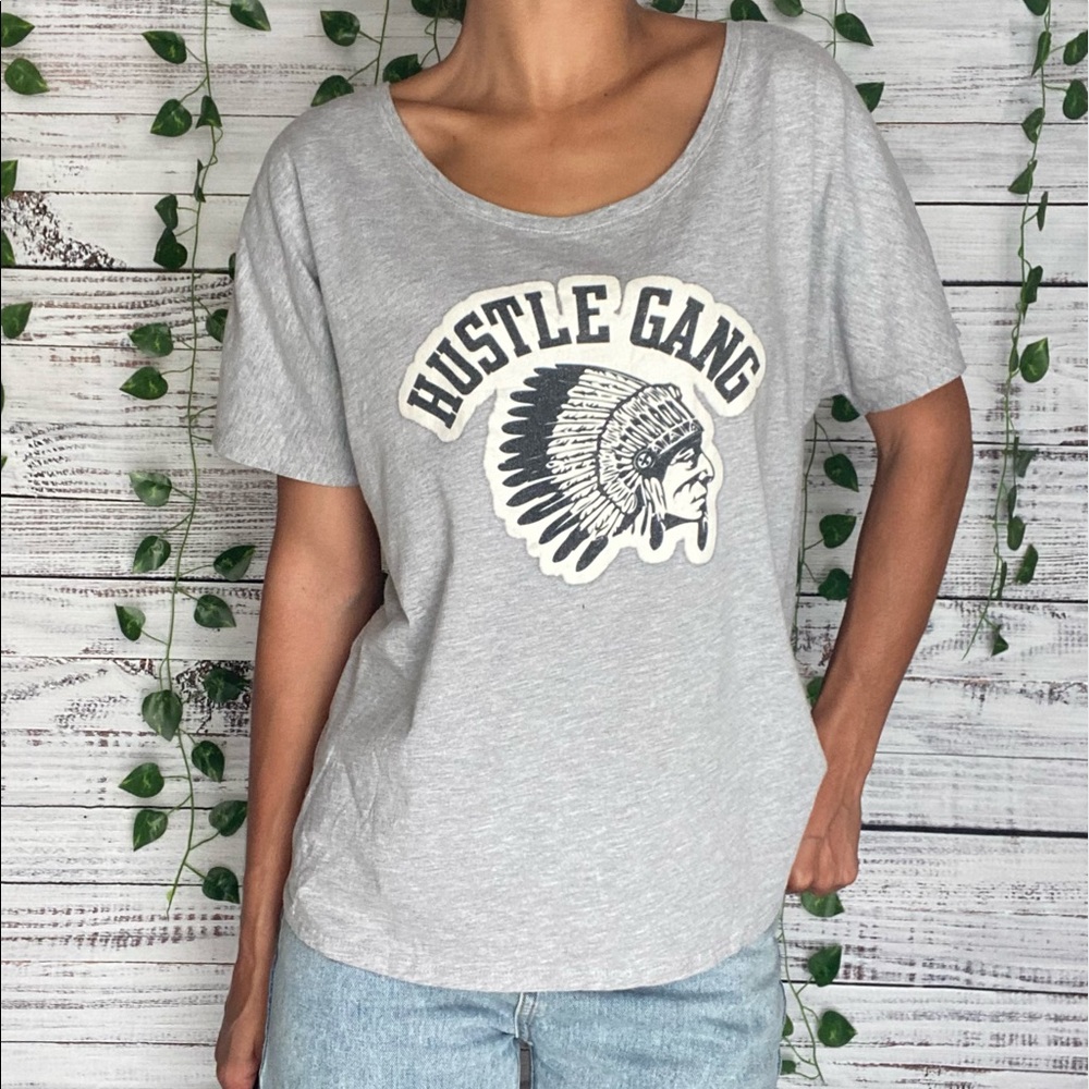 Graphic Tee - Picture 3 of 4